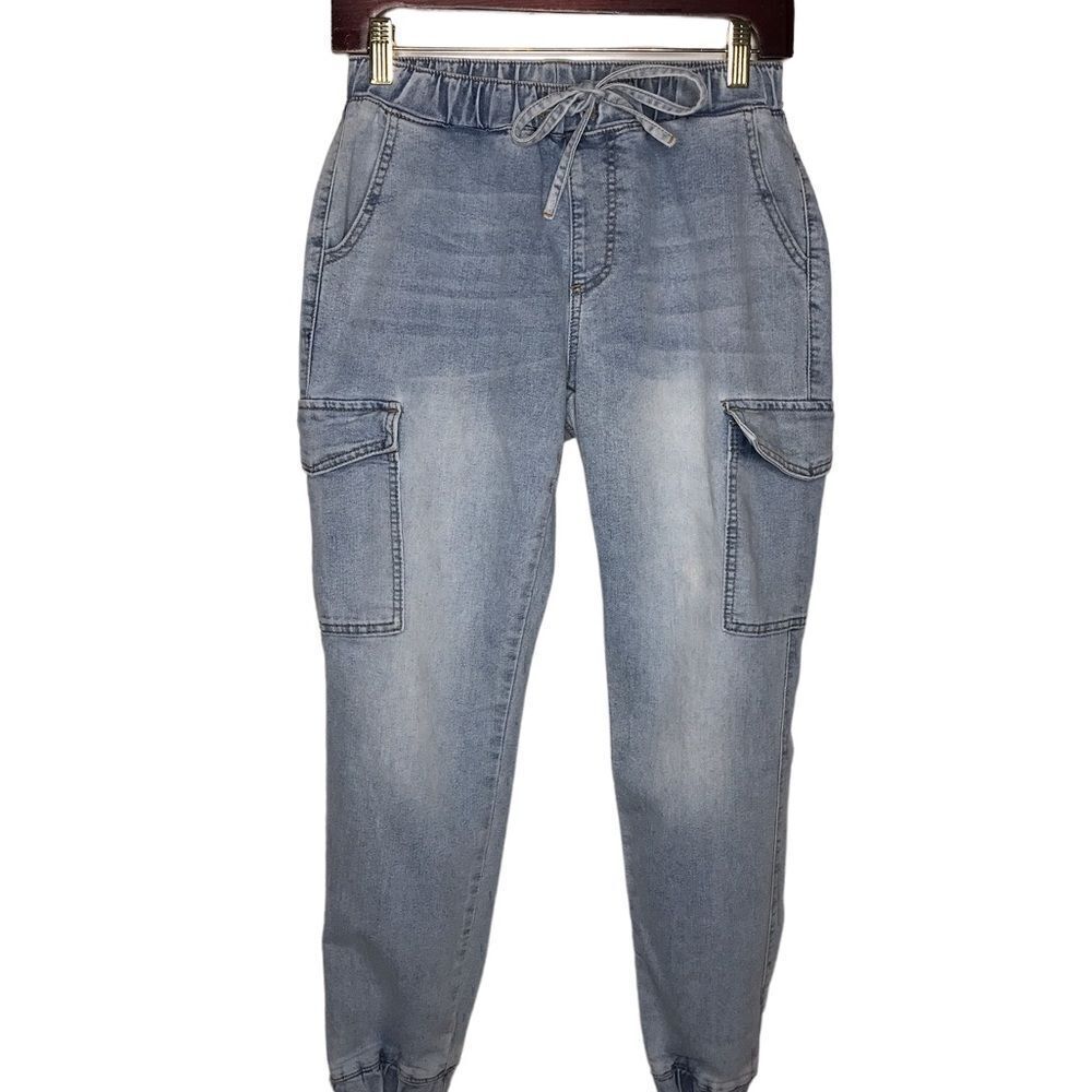 Almost Famous Jeans Woman’s Size M